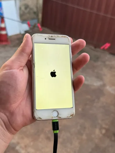 Vendo ou troco iPhone 6s por Android