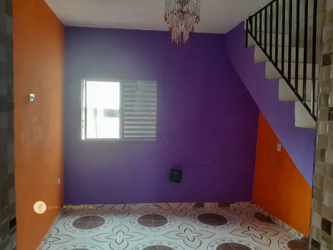 Casa com 3 Quarto(s) e 2 banheiro(s) para Alugar, 80 m² por R$ 2200 / Mês
