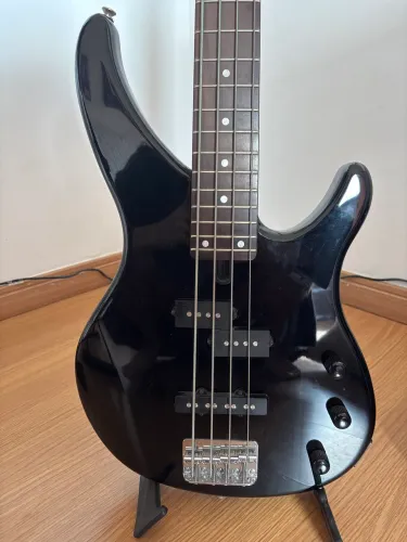 Contrabaixo Yamaha