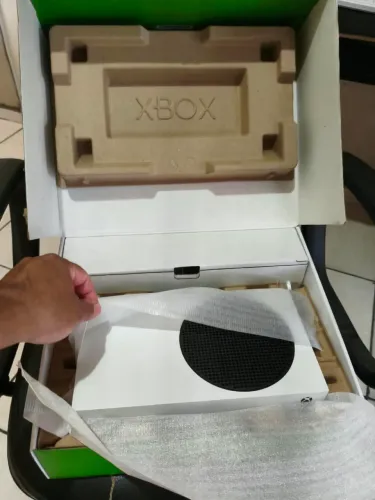 Vendo Xbox série S pouquíssimo tempo de uso