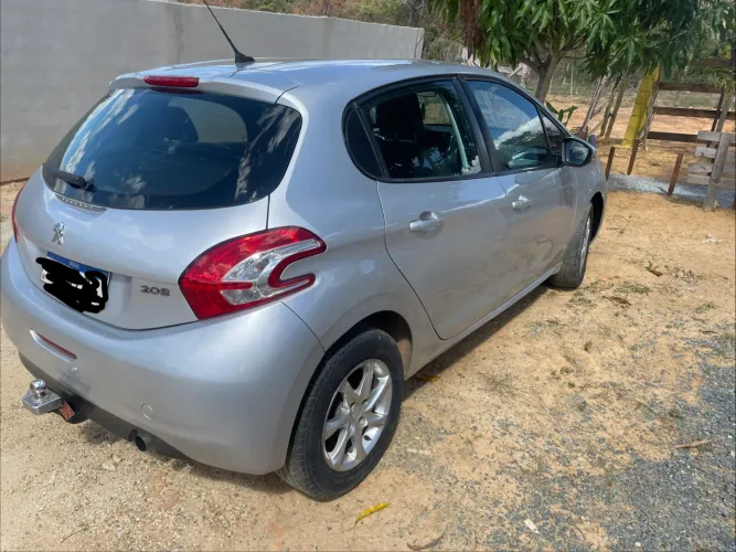 Peugeot 208 Active/active Pack 1.5 Flex 8V 5P 2014