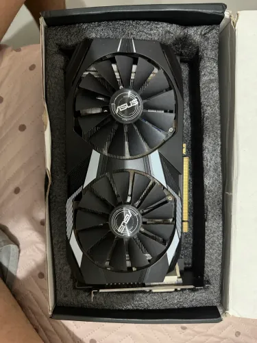 RX 590 8gb. PARA RETIRAR PEÇAS OU CONSERTO