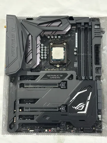 Placa mãe ASUS ROG Maximus IX Code + i7