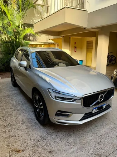Volvo XC-60 XC 60 T-8 Híbrido Momentum 2.0 5P 2020