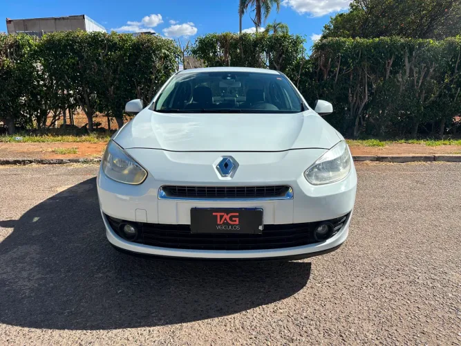 Renault Fluence Sed. Dynamique 2.0 16V Flex Mec. 2014