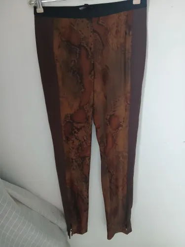 CALÇA LEGGING DE GRIFE BCBGMAXAZRIA ORIGINAL ESTAMPA  COBRA / PITHON M