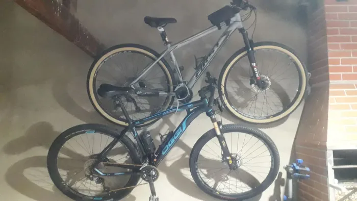 Vendo duas bikes top