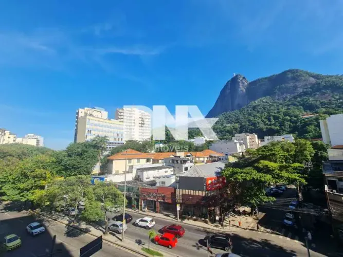 Apartamento : / Residencial / Humaitá