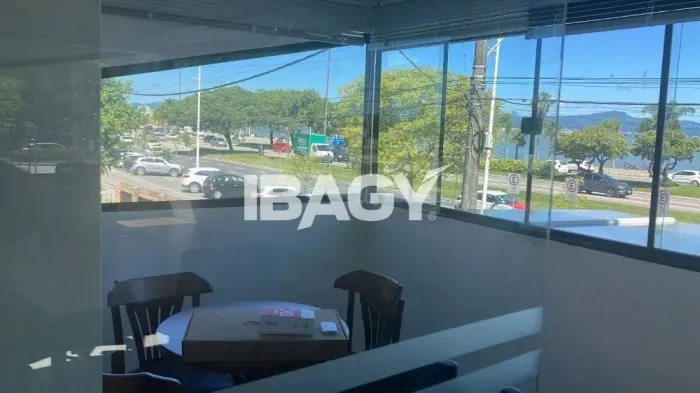 Oportunidade! Salas/Conjuntos em Centro - Florianopolis