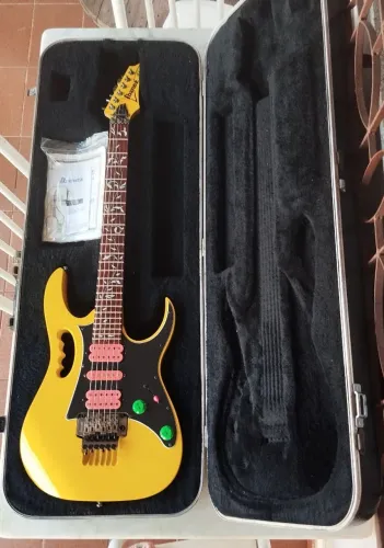 Guitarra Ibanez Jem Jr novíssima. Troco em fender ou prs