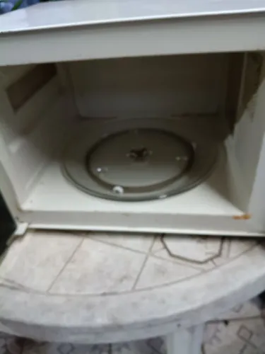 Microondas,usado funcionando,110 volt 120 reais