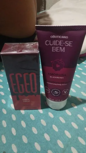 Perfume e hidratante