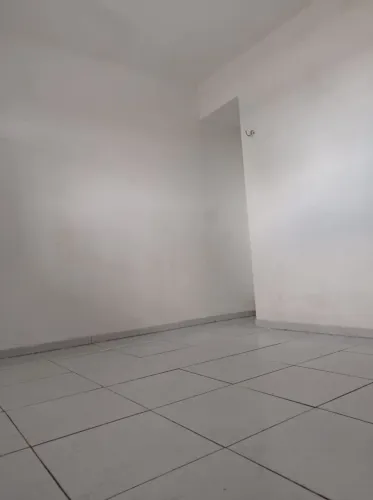 Aluga-se Apartamento Adolfo Gordo