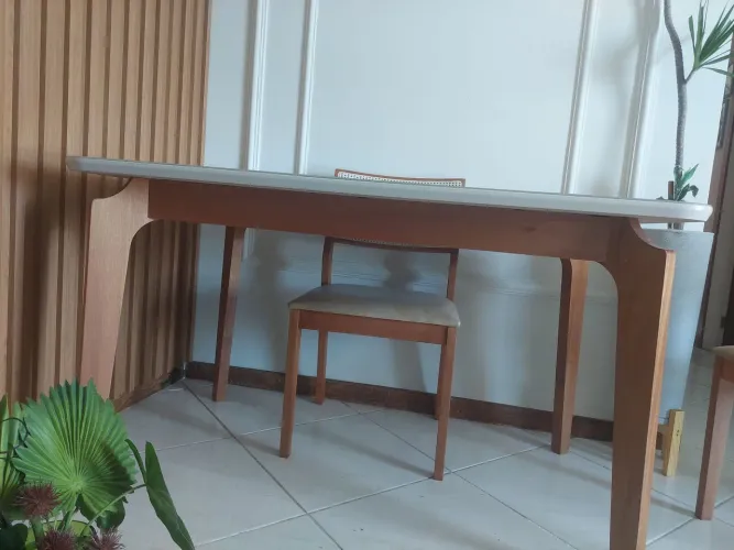 Vendo mesa, madeira maciça 80/120 800R interessados * ou *