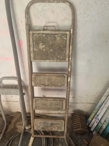 Escada de aço