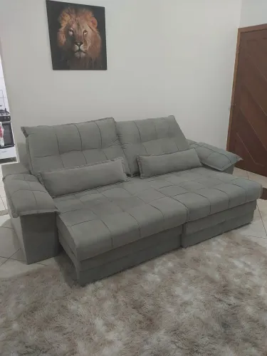 Sofá retrátil e reclinável