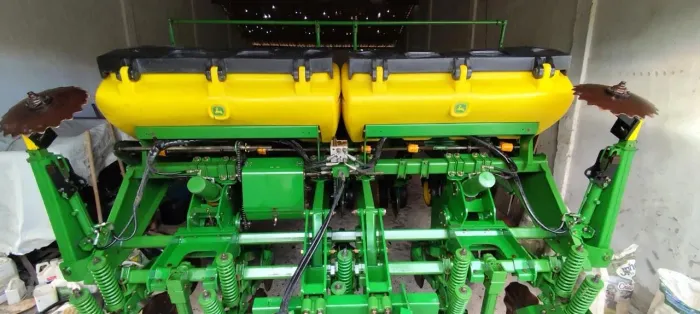 Plantadeira john deere 1107