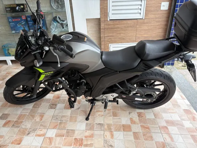 Yamaha Fazer 250 2024 impecável 