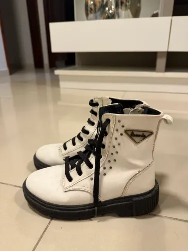 Bota infantil linda
