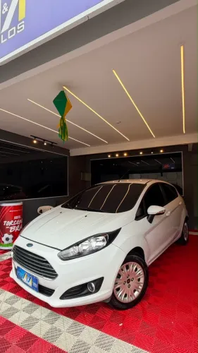 Ford Fiesta SEL 1.0 12V Ecoboost Aut. 5P 2017
