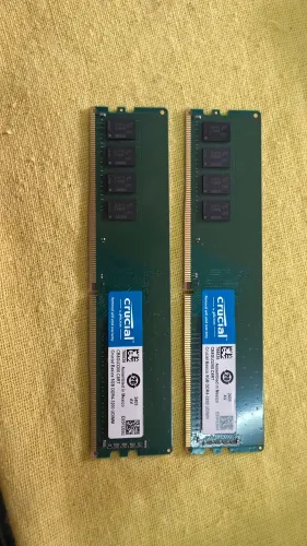 2 x 8GB Memória RAM Crucial 3200MHz