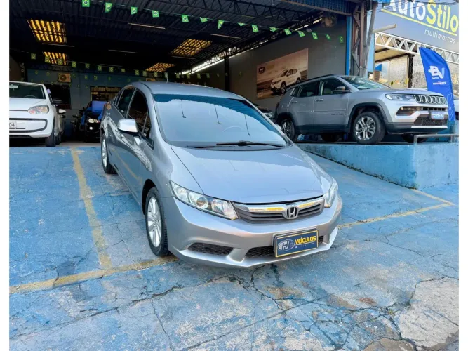 Honda Civic Sedan LXS 1.8/1.8 Flex 16V Aut. 4P 2014