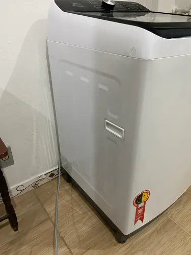 Máquina lavadora, apenas 4 meses de uso, vendo motivo de mudança de cidade