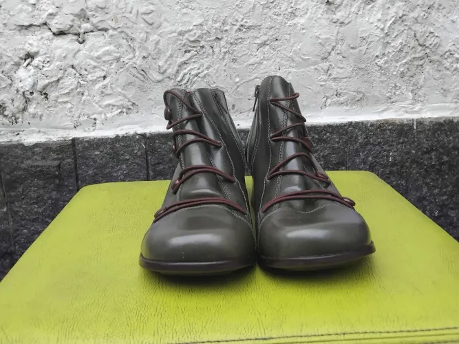 Bota Coturno em Couro Mazique  " MZQ"