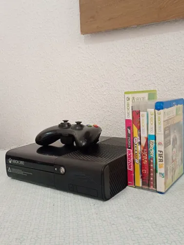 XBOX 360 SLIM 