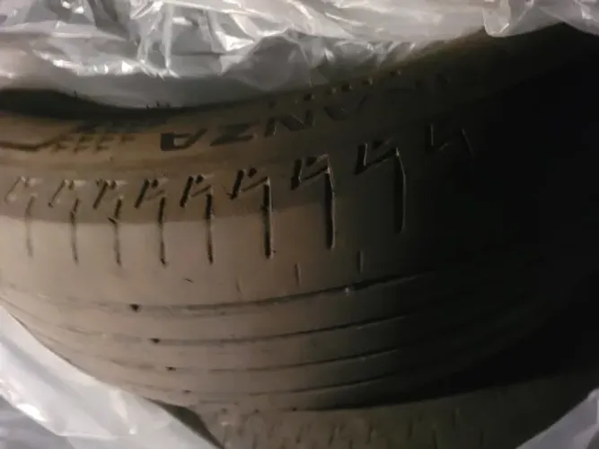 pneu bridgestone 215/65/16 turanza