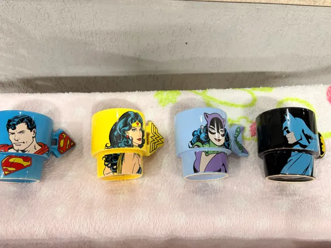 Conjunto de canecas liga da justiça Cacau Show