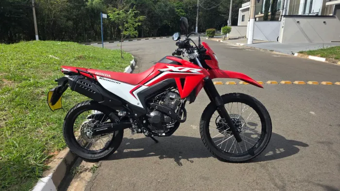 Honda Tornado 300 2025