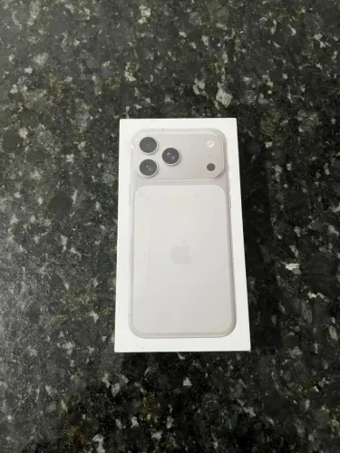 iPhone 17 pro Max 256 gb na garantia  