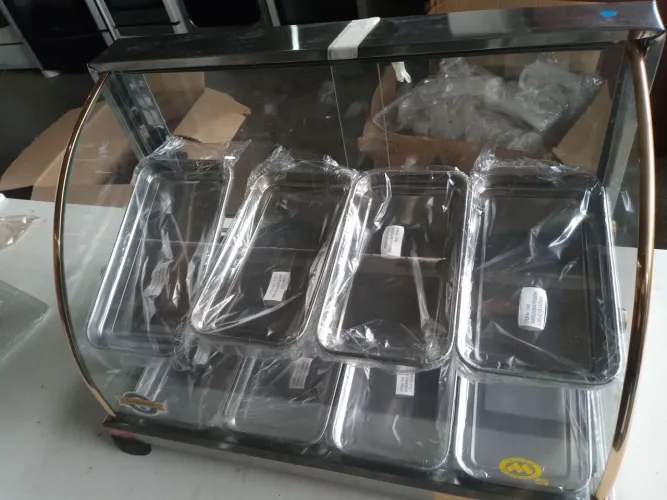 Estufa 8 bandejas novinha