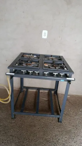Fogão industrial 4 bocas sem forno