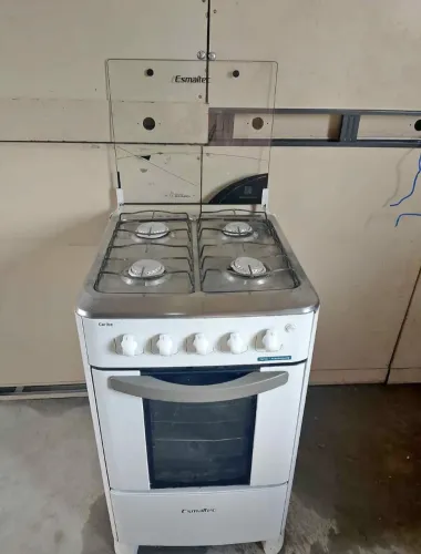 Fogão 4 bocas entrego gratis 
