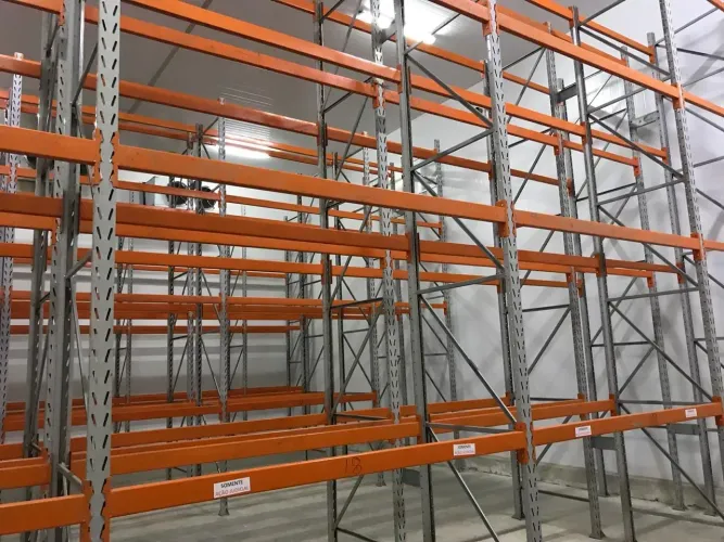 Galpão seco e refrigerado para alugar 930m no DF
