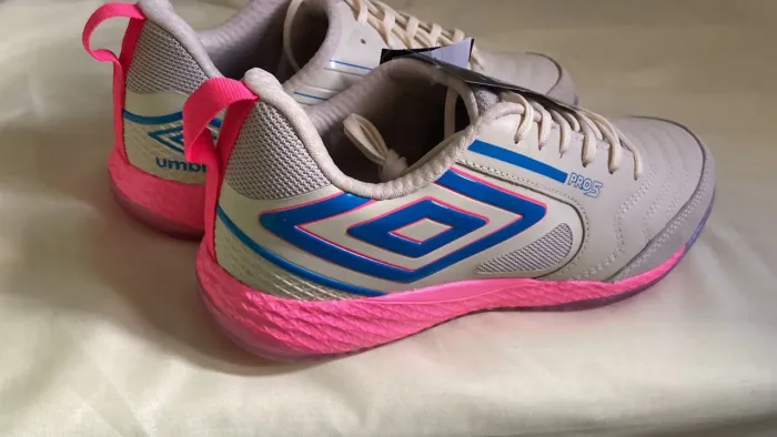Chuteira pro 5 umbro bump
