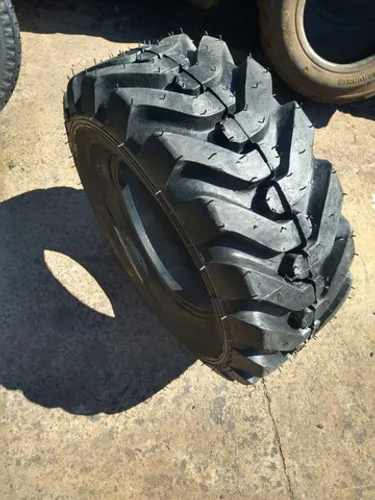 Pneu 12.5/80-18 / 12.5 80 18 / 12.5/80x18 recauchutado