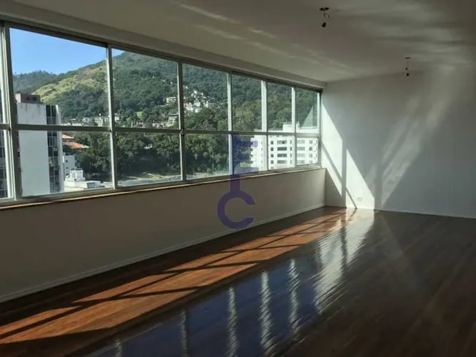 Tijuca 4 Quartos Padrão Classe AA