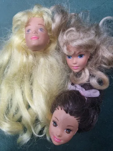 Boneca antiga barbie
