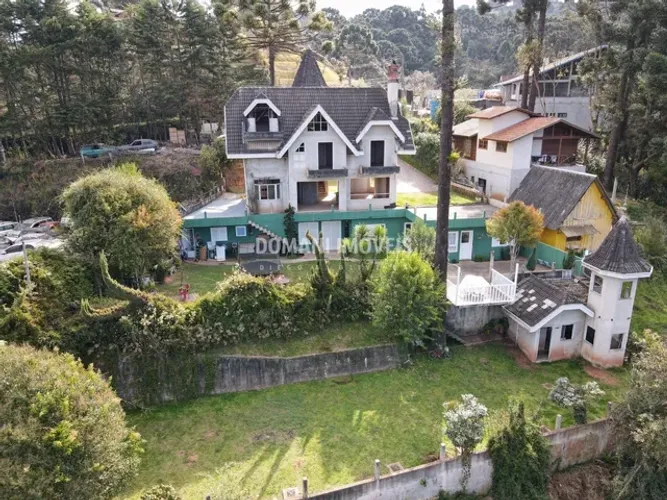Casa Inacabada à Venda com Preço Baixo na Região do Atalaia - Campos do Jordão/SP