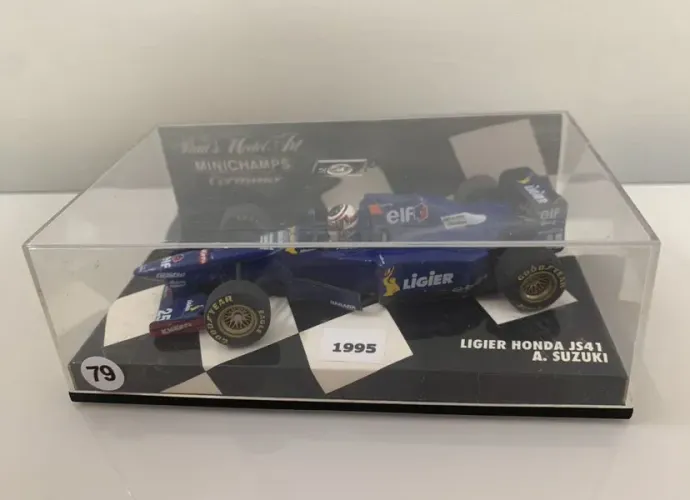 Miniatura Formula 1 Ligier JS 41/Aguri Suzuki 1995