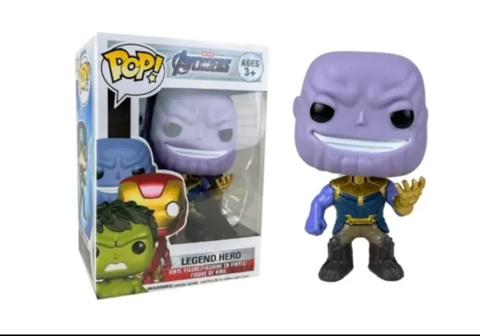 FUNKO VINGADORES NA CAIXA.
