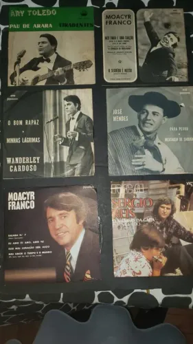 Discos (6) vinil compactos cantores brasileiros