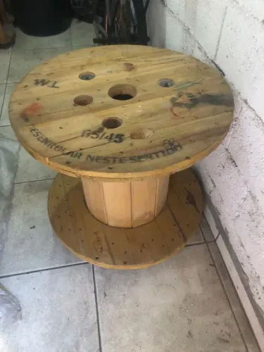 Mesa em madeira
