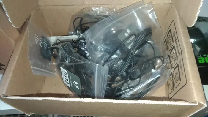 Fone de Ouvido Ear Headset D178 Novo, varios. E outros.