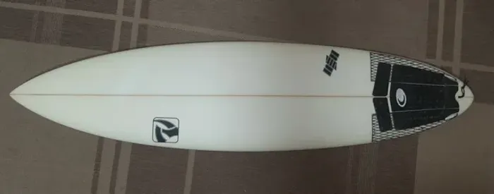 Prancha de surf aceito proposta.