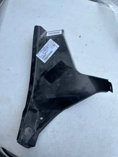 PARA-BARRO TRASEIRO ESQUERDO TOYOTA COROLLA 2021 52592-02410