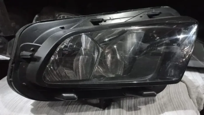 FAROL farol FIAT TORO